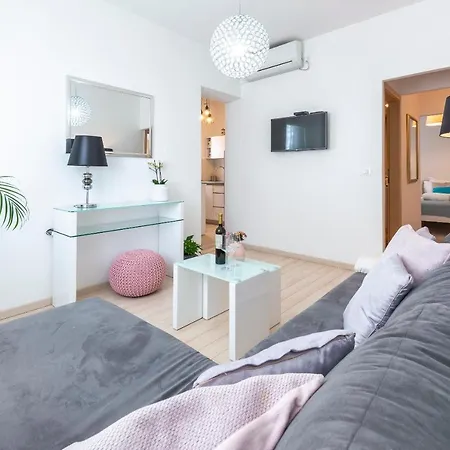 Boro 2 Apartment *