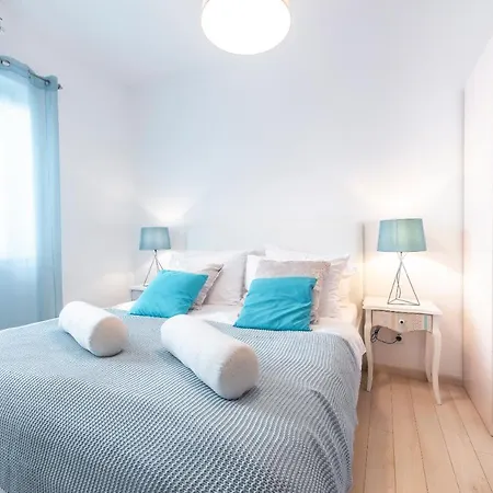 Apartment Boro 2