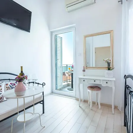 Apartment Boro 2 *
